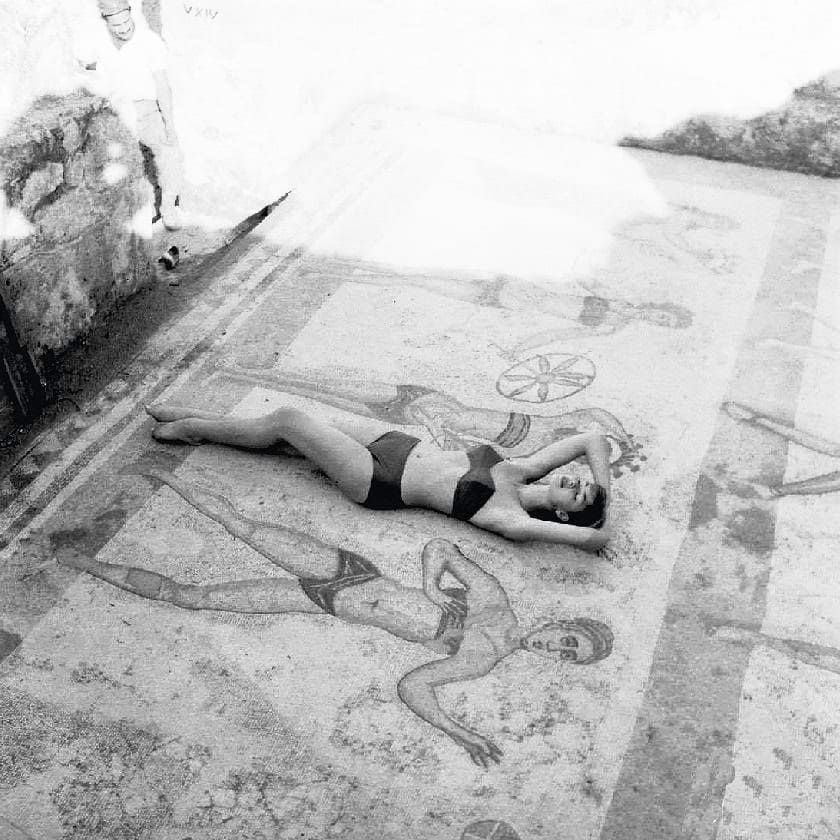 Per celebrare il solstizio d'estate, una foto storica a cui…