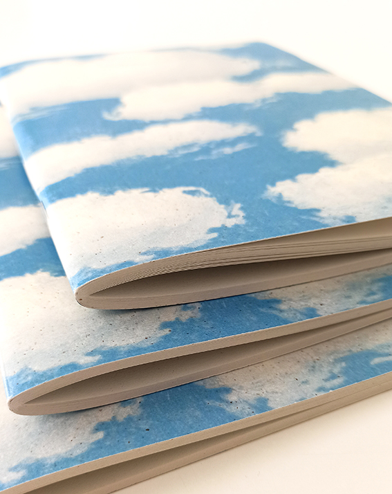 Scopri tutti i prodotti House of Arts - taccuini rilegati a mano / Quaderni fatti a mano / René Magritte La Malediction / Handmade Art Notebook prodotti in Italia in maniera sostenibile con carta certificata FSC. Product design e merchandising per musei e aziende sostenibile e made in Italy